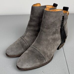 Pikolinos Baqueira Tassel Gray Suede Ankle Boots. Size 38 (7.5-8).